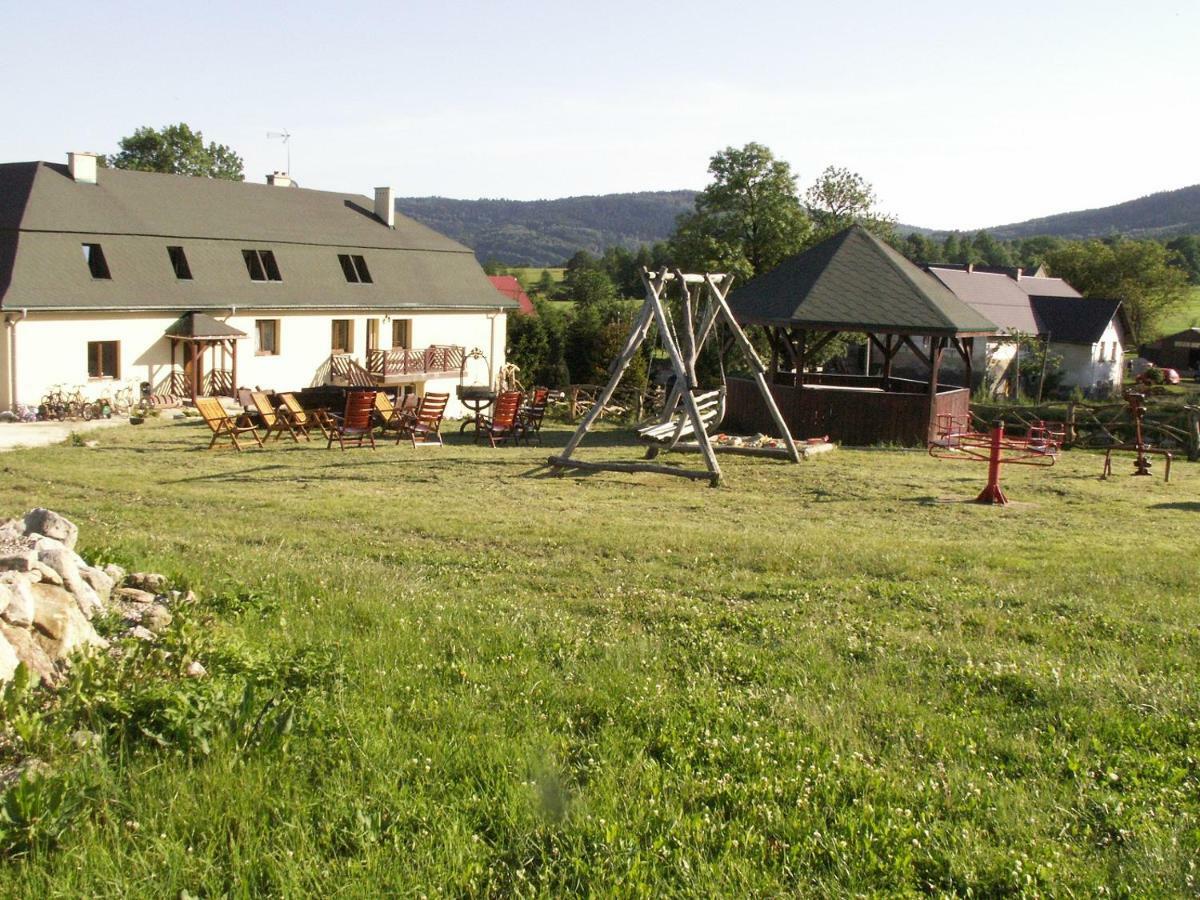 Agroturystyka Leszczynowy Dworek Ponikwa  エクステリア 写真