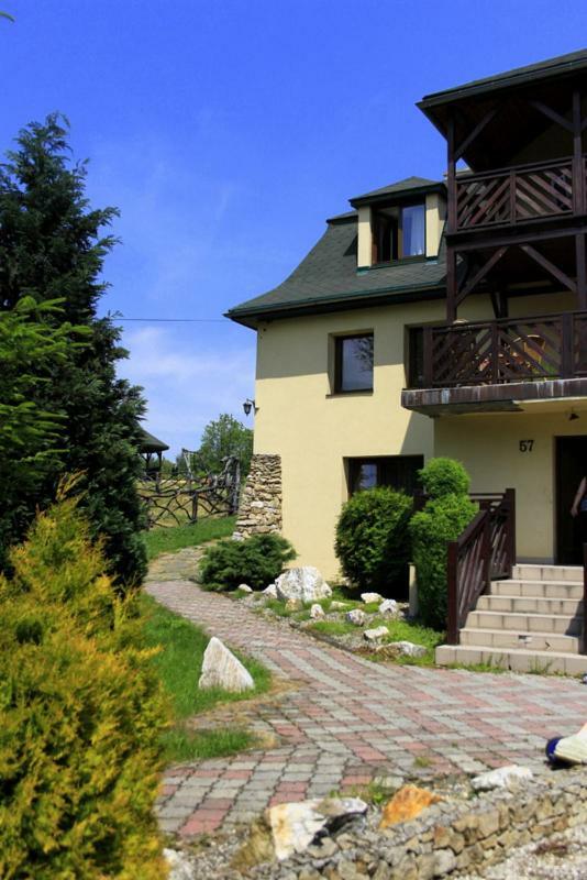 Agroturystyka Leszczynowy Dworek Ponikwa  エクステリア 写真